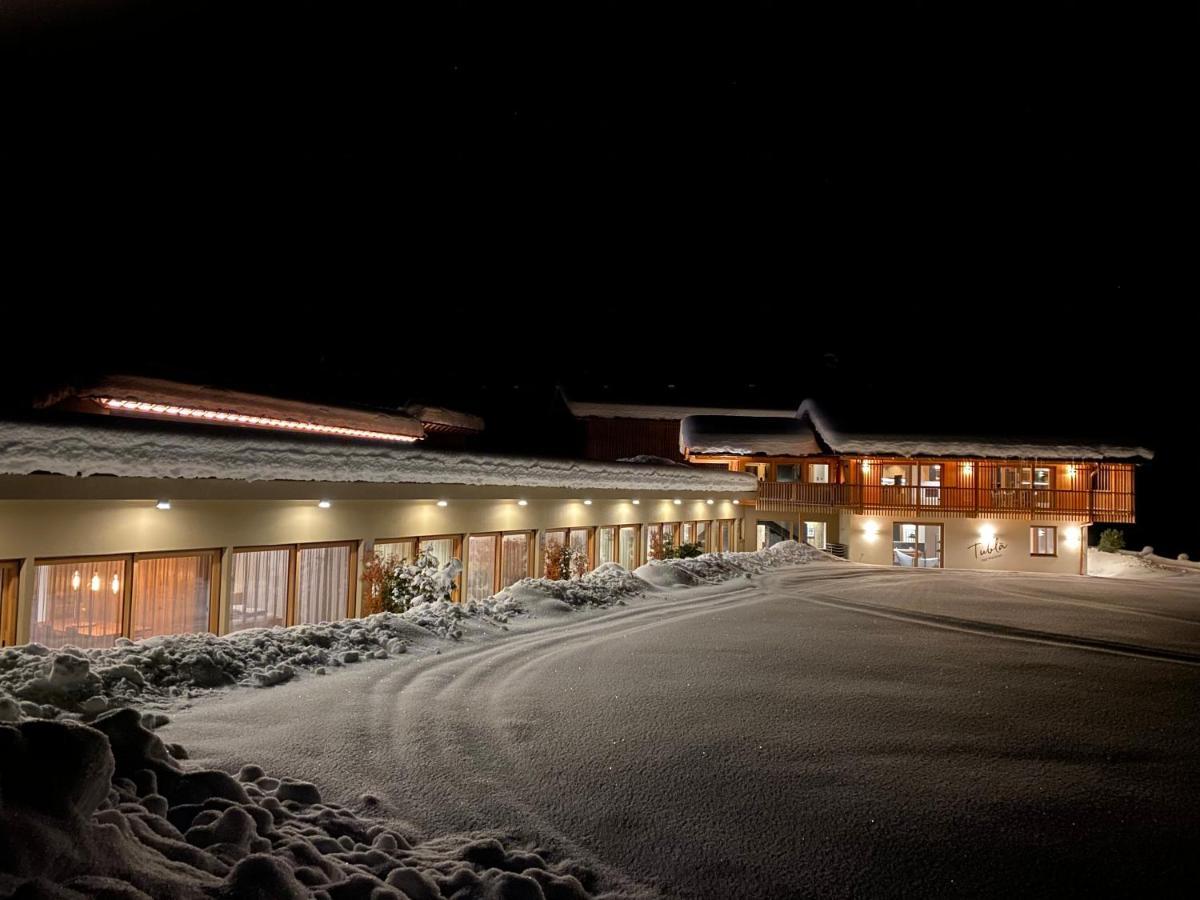 Tubla - Hof Maistatt Dobbiaco Exterior foto